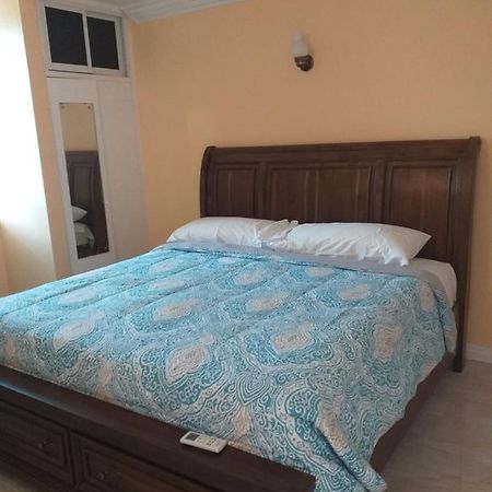 קינגסטון Rooms By The Pool מראה חיצוני תמונה