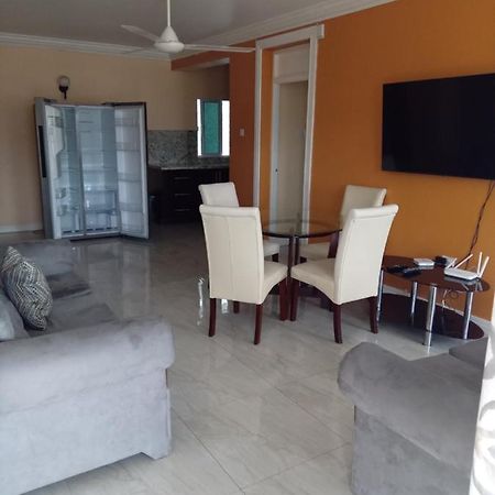 קינגסטון Rooms By The Pool מראה חיצוני תמונה